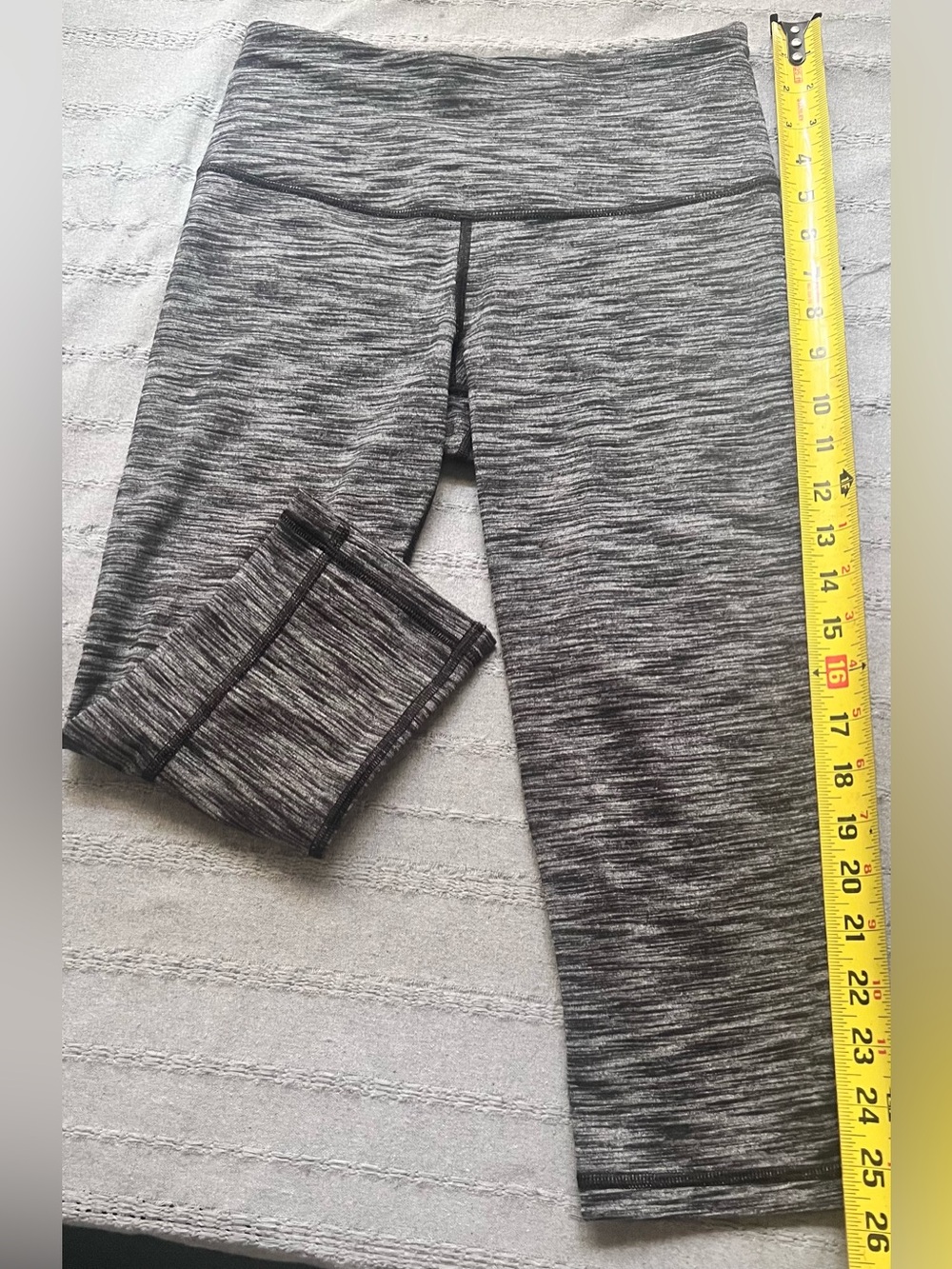 Victoria’s Secret Sport Capri Leggings - XS